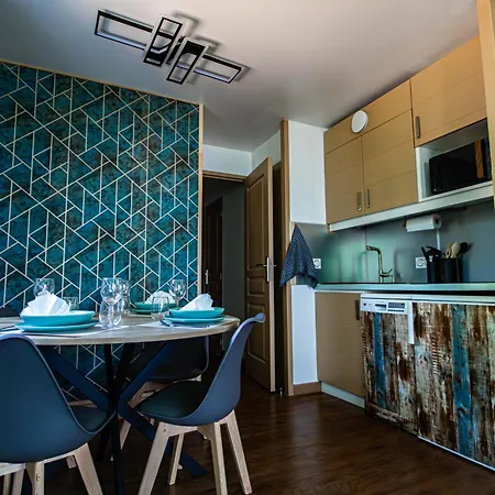 De Standing, Piscine, Tennis,