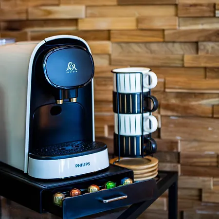 De Standing, Piscine, Tennis,